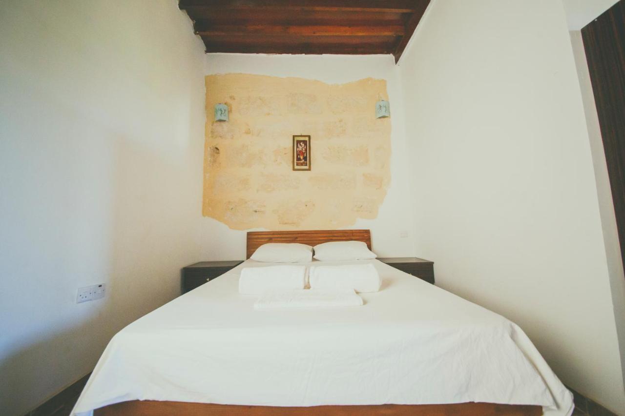 Castle Karpasia Guest House Authentic Atmosphere ! Rizokarpaso 외부 사진