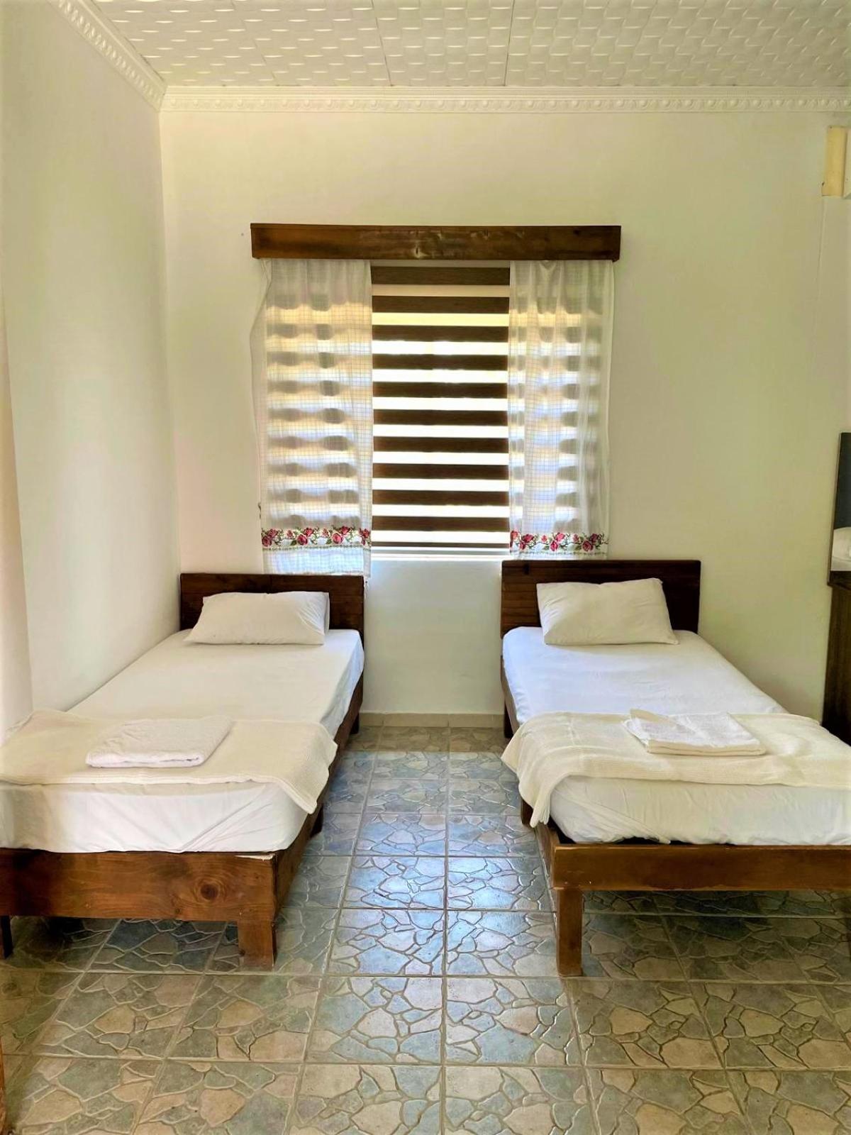 Castle Karpasia Guest House Authentic Atmosphere ! Rizokarpaso 객실 사진